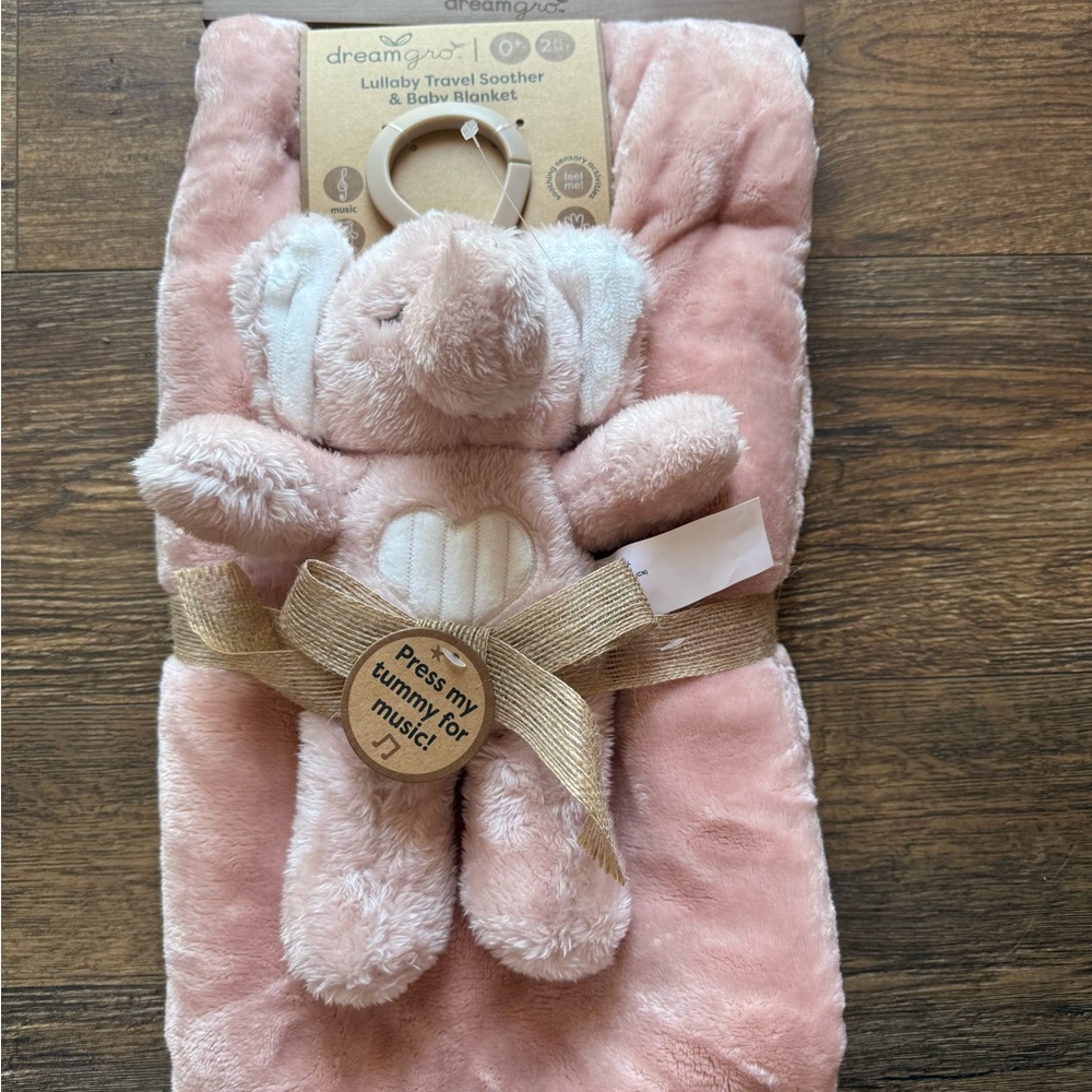 NWT dream gear  Pink Elephant Baby Blanket